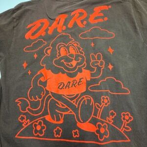 Vintage Style DARE T Shirt Brown Graphic Tee 90s Y2K Size M